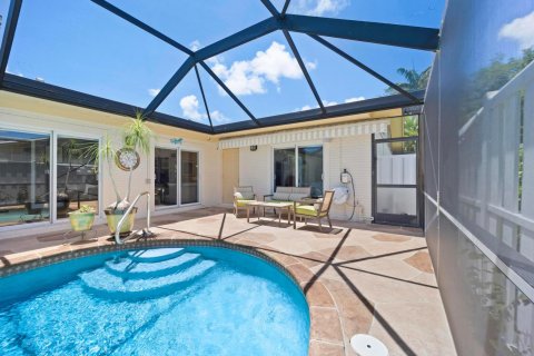 Townhouse in Palm Beach Gardens, Florida 3 bedrooms, 125.98 sq.m. № 1162920 - photo 11