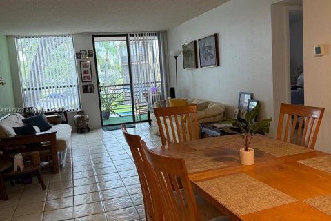 Condominio en venta en Tamarac, Florida, 2 dormitorios, 96.62 m2 № 1398422 - foto 7