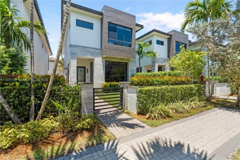 Villa ou maison à vendre à Doral, Floride: 4 chambres, 203.55 m2 № 1021540 - photo 5