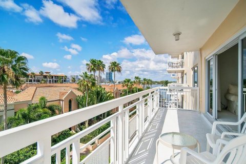 Condo in Palm Beach, Florida, 1 bedroom  № 1080605 - photo 17