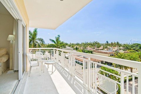 Condo in Palm Beach, Florida, 1 bedroom  № 1080605 - photo 13