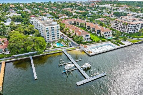 Condo in Palm Beach, Florida, 1 bedroom  № 1080605 - photo 11