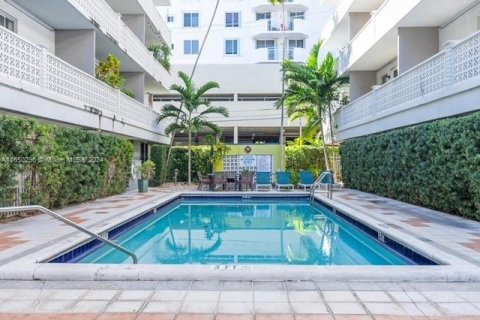 Condominio en venta en Miami Beach, Florida, 1 dormitorio, 61.97 m2 № 1332619 - foto 3