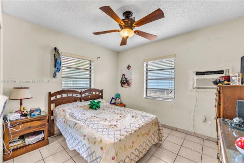 Villa ou maison à vendre à Hialeah, Floride: 2 chambres, 85.47 m2 № 1330986 - photo 15