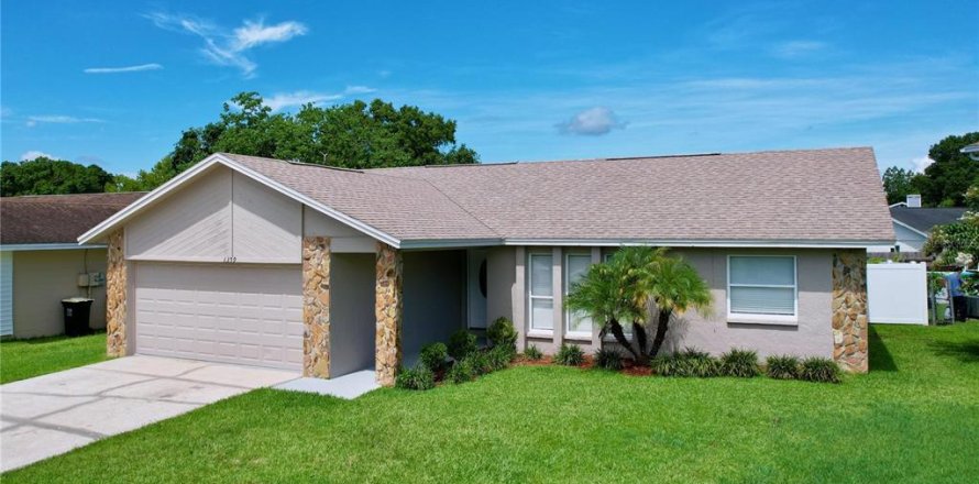 House in Lakeland, Florida 3 bedrooms, 132.29 sq.m. № 1406994