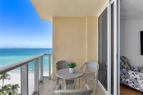 Copropriété à vendre à Hollywood, Floride: 1 chambre, 69.21 m2 № 1033112 - photo 6