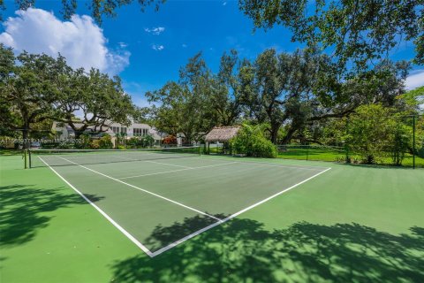 Villa ou maison à vendre à Pinecrest, Floride: 5 chambres, 469.16 m2 № 1095599 - photo 6
