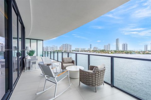 Condo in Aventura, Florida, 4 bedrooms  № 1095600 - photo 11