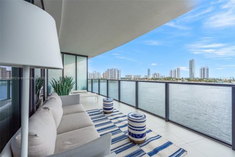 Condominio en venta en Aventura, Florida, 4 dormitorios, 289.86 m2 № 1095600 - foto 2