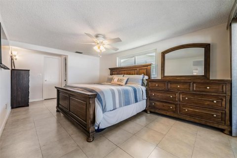 Casa en venta en New Port Richey, Florida, 3 dormitorios, 140.19 m2 № 1379289 - foto 13