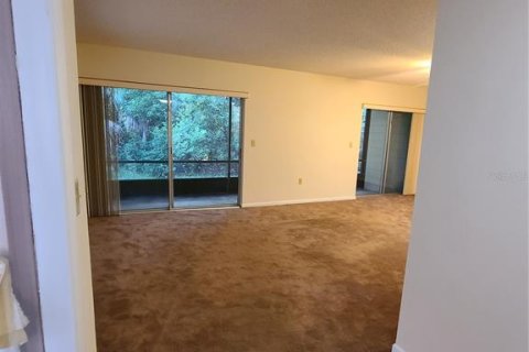 Condo in Deltona, Florida, 2 bedrooms  № 1379314 - photo 7