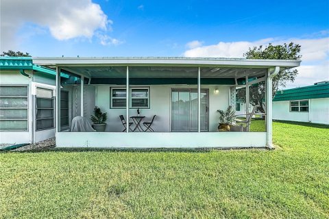 Condo in Sun City Center, Florida, 2 bedrooms  № 1379288 - photo 21