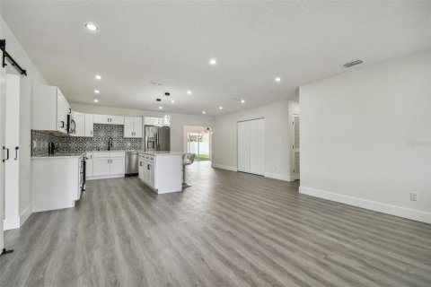 Villa ou maison à vendre à Tampa, Floride: 5 chambres, 186.92 m2 № 1381017 - photo 11