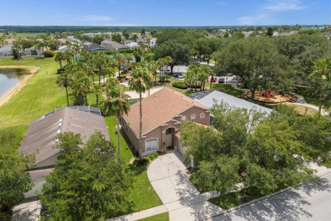 House in Davenport, Florida 5 bedrooms, 220.74 sq.m. № 1263754 - photo 3