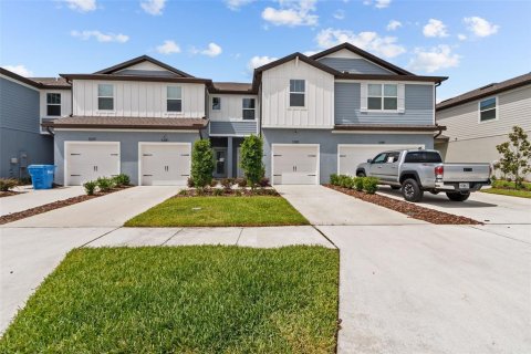 Townhouse in Wesley Chapel, Florida 3 bedrooms, 163.69 sq.m. № 1263755 - photo 1