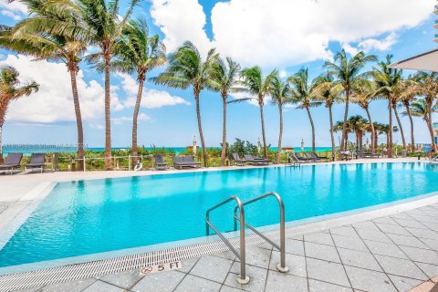 Condo in Miami Beach, Florida, 1 bedroom  № 1240877 - photo 18