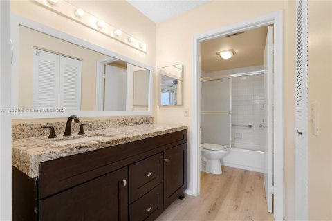 Condominio en venta en Pembroke Pines, Florida, 2 dormitorios, 93.09 m2 № 1231760 - foto 28
