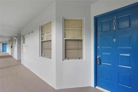 Condominio en venta en Pembroke Pines, Florida, 2 dormitorios, 93.09 m2 № 1231760 - foto 16