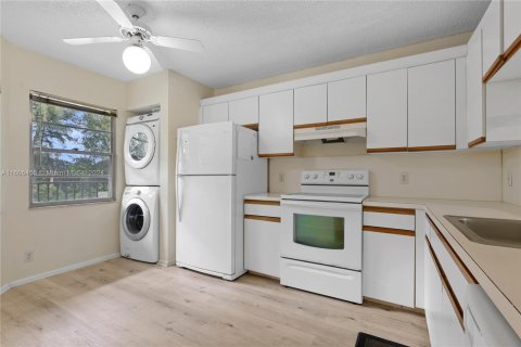 Condominio en venta en Pembroke Pines, Florida, 2 dormitorios, 93.09 m2 № 1231760 - foto 22
