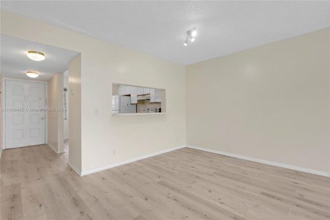 Condominio en venta en Pembroke Pines, Florida, 2 dormitorios, 93.09 m2 № 1231760 - foto 19