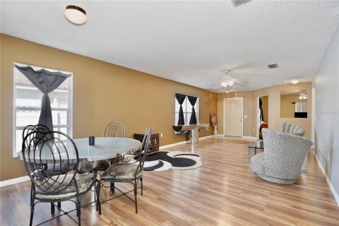 Casa en venta en Orlando, Florida, 3 dormitorios, 180.23 m2 № 1069526 - foto 5