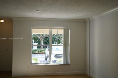 Condo in Coral Springs, Florida, 1 bedroom  № 1402714 - photo 10