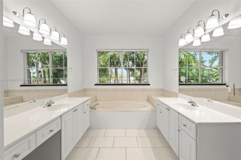 Casa en venta en Miami Lakes, Florida, 3 dormitorios, 187.2 m2 № 1402670 - foto 15