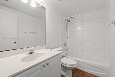 Casa en venta en Miami Lakes, Florida, 3 dormitorios, 187.2 m2 № 1402670 - foto 20