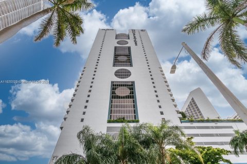 Copropriété à vendre à Miami, Floride: 3 chambres, 138.98 m2 № 1402758 - photo 1