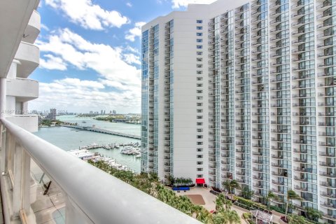 Copropriété à vendre à Miami, Floride: 3 chambres, 138.98 m2 № 1402758 - photo 26