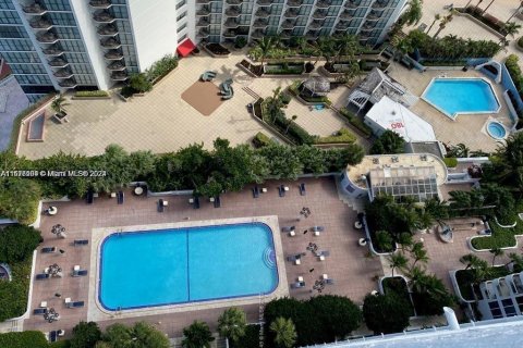 Condo in Miami, Florida, 3 bedrooms  № 1402758 - photo 28