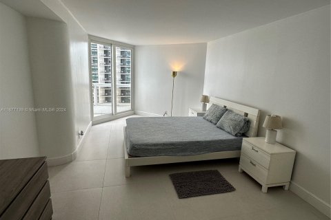 Condo in Miami, Florida, 3 bedrooms  № 1402758 - photo 21