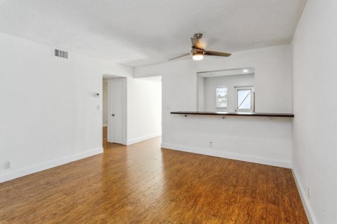 Condo in Davie, Florida, 2 bedrooms  № 1026968 - photo 7