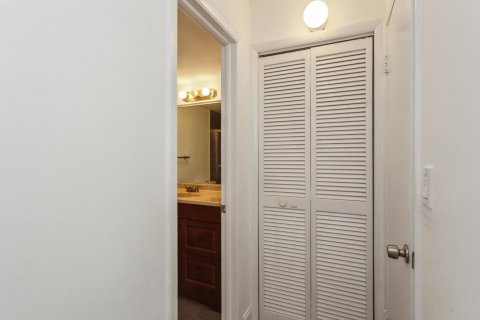 Condo in Davie, Florida, 2 bedrooms  № 1026968 - photo 10