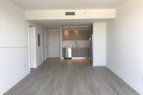 Apartamento en alquiler en Miami, Florida, 1 dormitorio, 56.86 m2 № 1345811 - foto 18