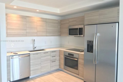 Apartamento en alquiler en Miami, Florida, 1 dormitorio, 56.86 m2 № 1345811 - foto 16