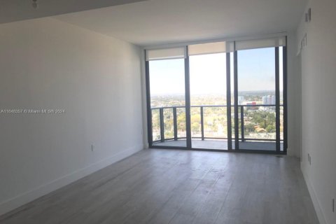 Apartamento en alquiler en Miami, Florida, 1 dormitorio, 56.86 m2 № 1345811 - foto 12