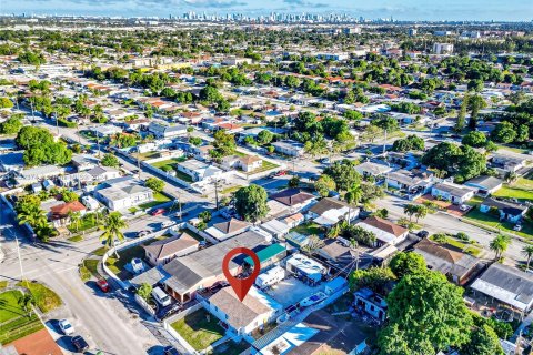 Villa ou maison à vendre à Hialeah, Floride: 3 chambres, 86.86 m2 № 1345728 - photo 3