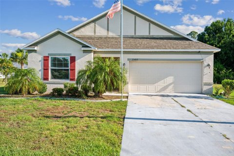 House in Punta Gorda, Florida 3 bedrooms, 149.29 sq.m. № 1218818 - photo 1