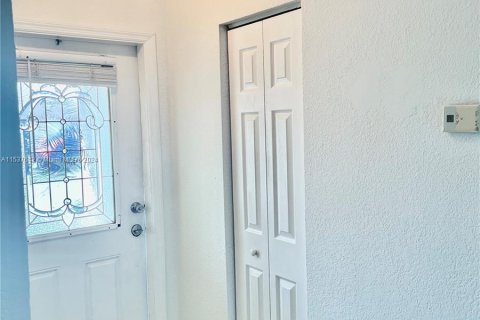 Townhouse in Miami Gardens, Florida 3 bedrooms, 92.81 sq.m. № 1028593 - photo 10