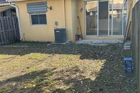 Townhouse in Homestead, Florida 4 bedrooms, 163.97 sq.m. № 1076328 - photo 30