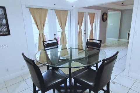 Casa en venta en Tamarac, Florida, 3 dormitorios, 170.57 m2 № 1383627 - foto 12