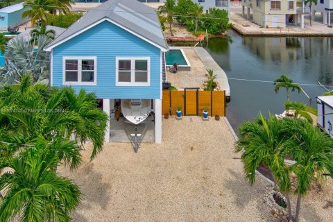 House in Big Pine Key, Florida 3 bedrooms № 1397606 - photo 9