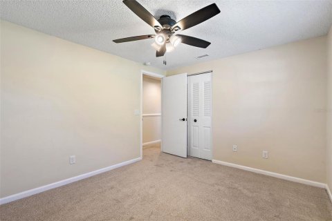 Casa en venta en Tampa, Florida, 4 dormitorios, 181.25 m2 № 1089927 - foto 18