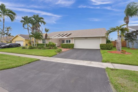 Casa en venta en Sunrise, Florida, 3 dormitorios, 153.75 m2 № 1230994 - foto 3