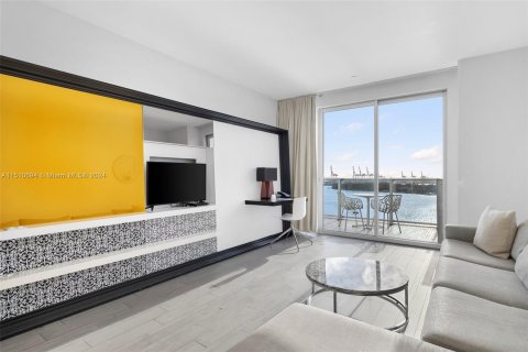 Condo in Miami Beach, Florida, 1 bedroom  № 1223747 - photo 6