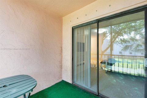 Condo in Davie, Florida, 3 bedrooms  № 1236769 - photo 25