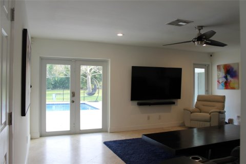 House in Southwest Ranches, Florida 4 bedrooms, 248.05 sq.m. № 1022381 - photo 11
