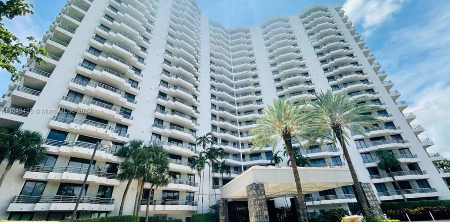 Condo à Aventura, Floride, 2 chambres  № 1047580