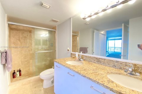 Copropriété à vendre à Aventura, Floride: 2 chambres, 105.63 m2 № 1047580 - photo 20